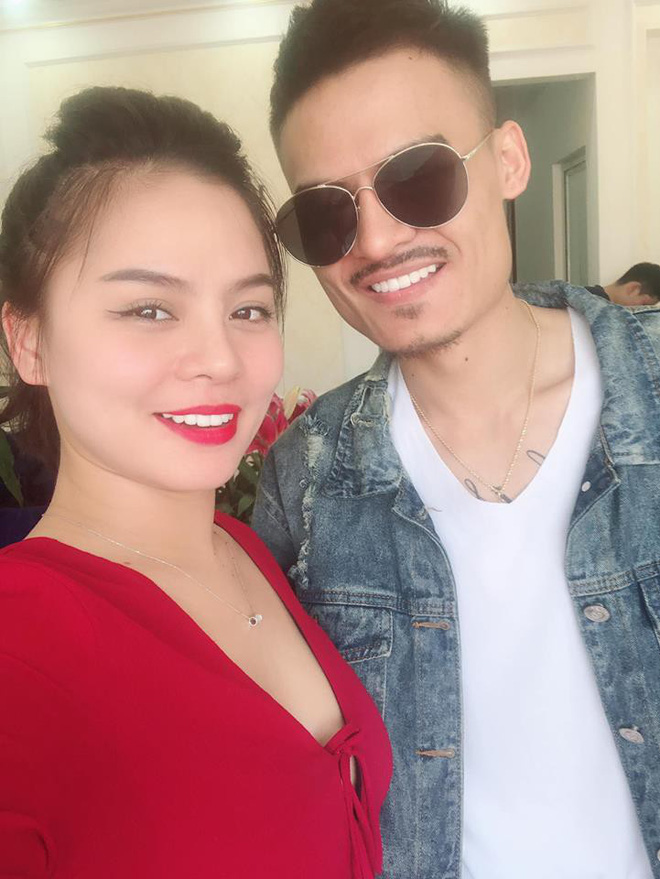 Em gái xinh đẹp của Hoa Vinh nói gì khi anh trai bị tố chảnh chọe? Em gái xinh đẹp của Hoa Vinh nói gì khi anh trai bị tố chảnh chọe?